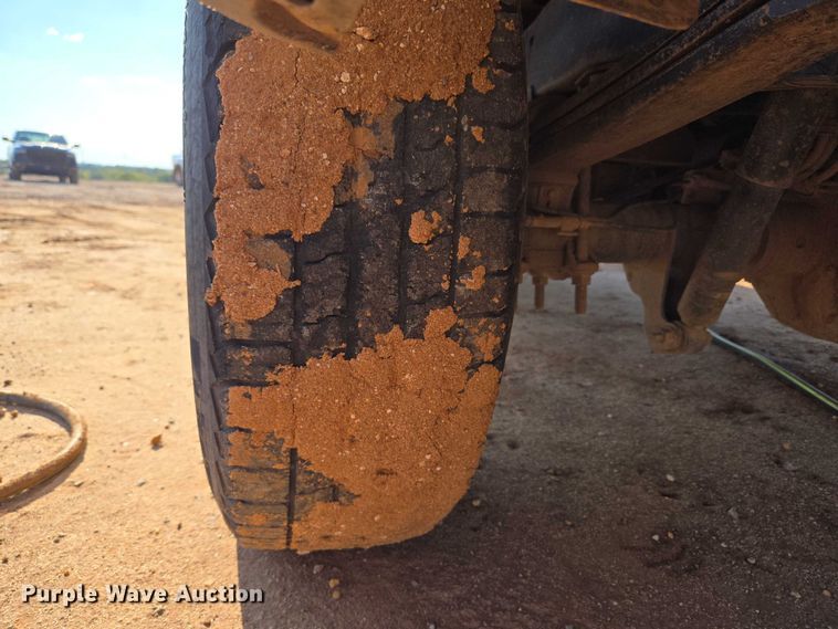 image for item EU3921 2017 Ford F250 Super Duty XL Crew Cab pickup truck