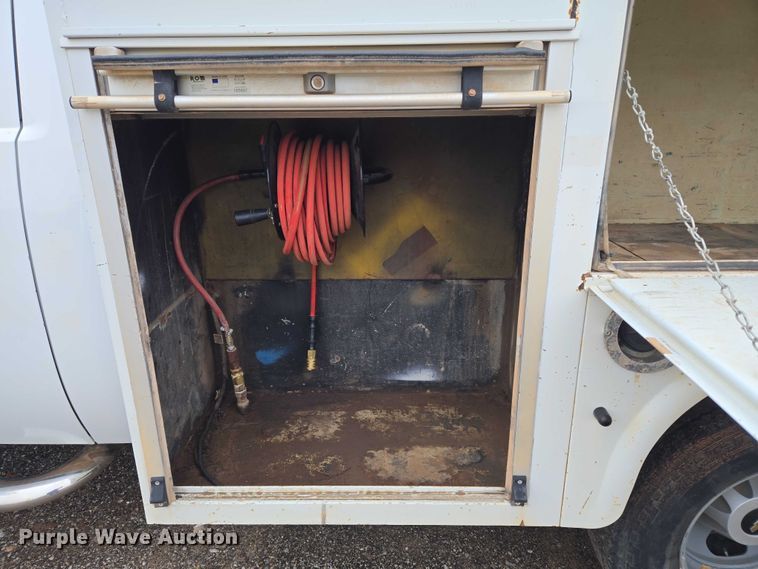 image for item EU3946 2013 Chevrolet Silverado 3500HD utility bed pickup truck