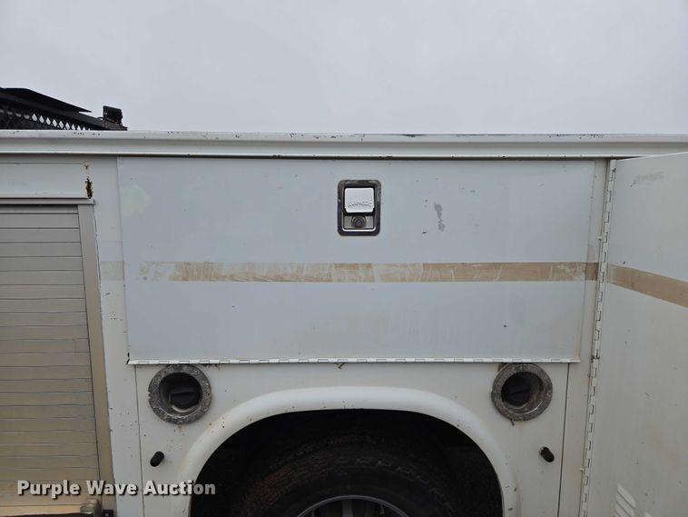 image for item EU3946 2013 Chevrolet Silverado 3500HD utility bed pickup truck