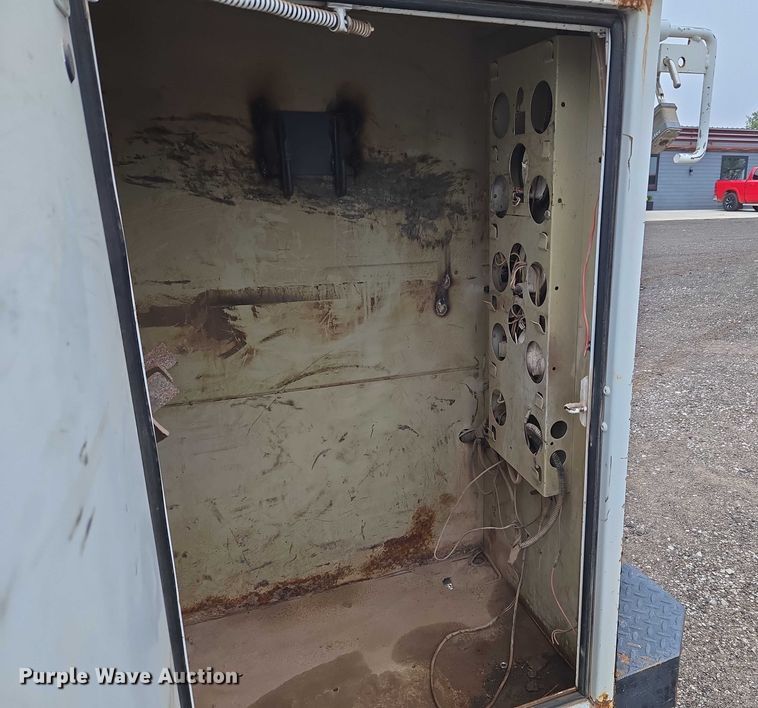 image for item EU3946 2013 Chevrolet Silverado 3500HD utility bed pickup truck