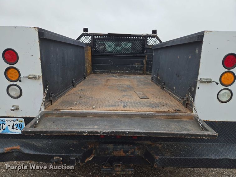 image for item EU3946 2013 Chevrolet Silverado 3500HD utility bed pickup truck