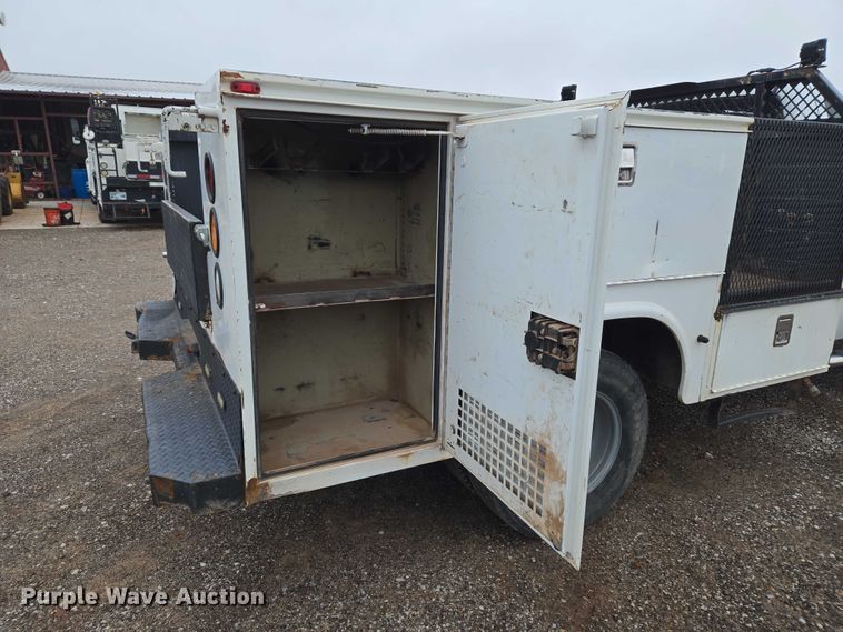 image for item EU3946 2013 Chevrolet Silverado 3500HD utility bed pickup truck