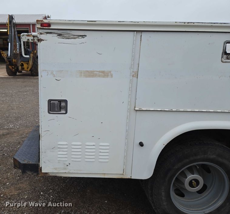 image for item EU3946 2013 Chevrolet Silverado 3500HD utility bed pickup truck