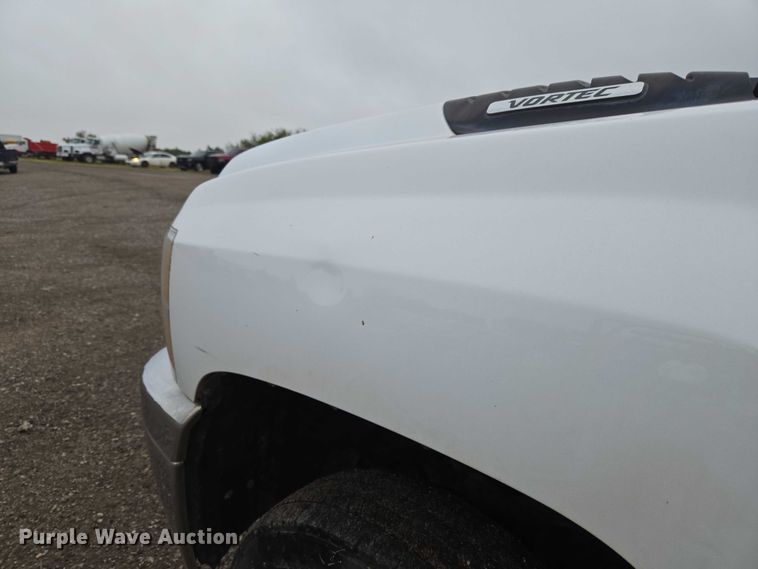 image for item EU3946 2013 Chevrolet Silverado 3500HD utility bed pickup truck