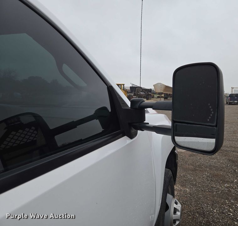 image for item EU3946 2013 Chevrolet Silverado 3500HD utility bed pickup truck