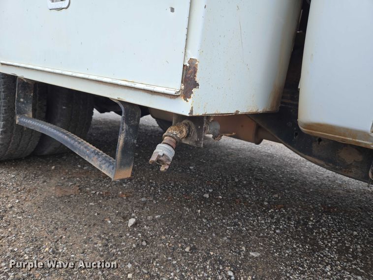 image for item EU3946 2013 Chevrolet Silverado 3500HD utility bed pickup truck