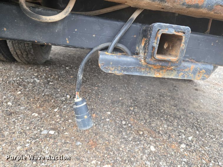 image for item EU3946 2013 Chevrolet Silverado 3500HD utility bed pickup truck