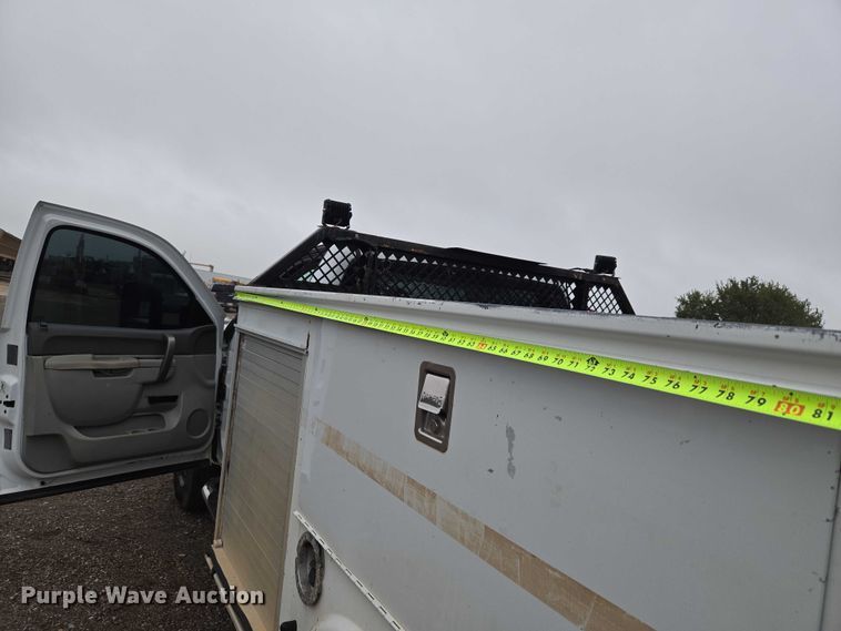 image for item EU3946 2013 Chevrolet Silverado 3500HD utility bed pickup truck