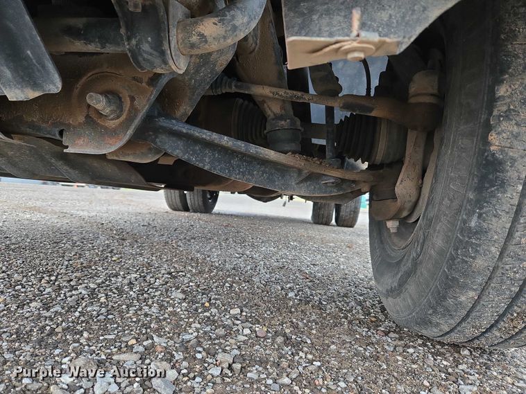 image for item EU3946 2013 Chevrolet Silverado 3500HD utility bed pickup truck