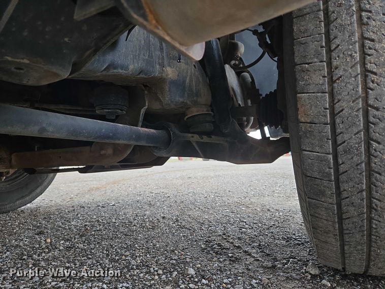 image for item EU3946 2013 Chevrolet Silverado 3500HD utility bed pickup truck