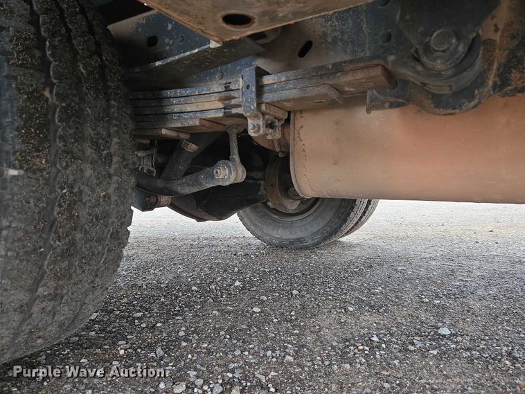 image for item EU3946 2013 Chevrolet Silverado 3500HD utility bed pickup truck