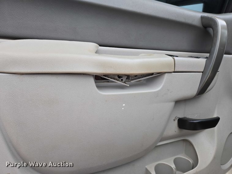 image for item EU3946 2013 Chevrolet Silverado 3500HD utility bed pickup truck