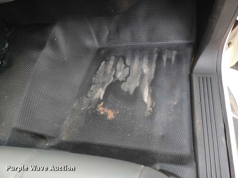 image for item EU3946 2013 Chevrolet Silverado 3500HD utility bed pickup truck