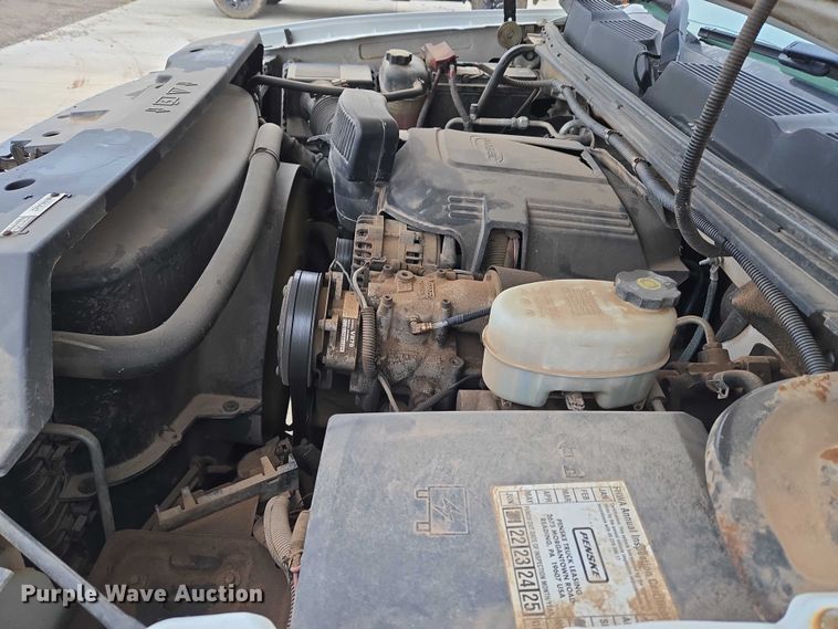 image for item EU3946 2013 Chevrolet Silverado 3500HD utility bed pickup truck