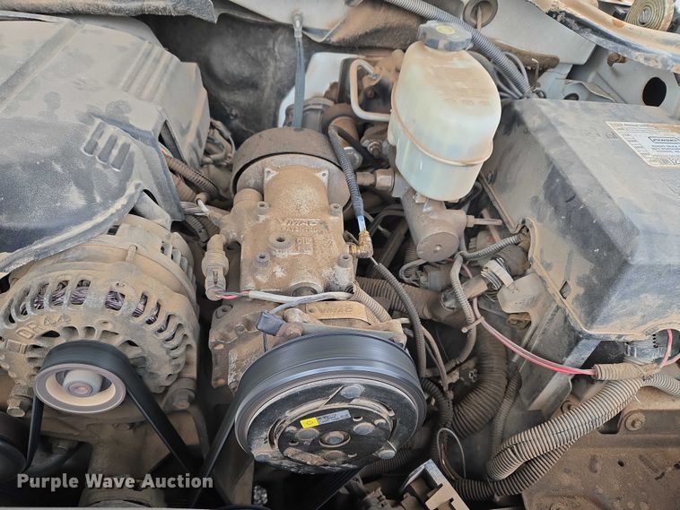 image for item EU3946 2013 Chevrolet Silverado 3500HD utility bed pickup truck