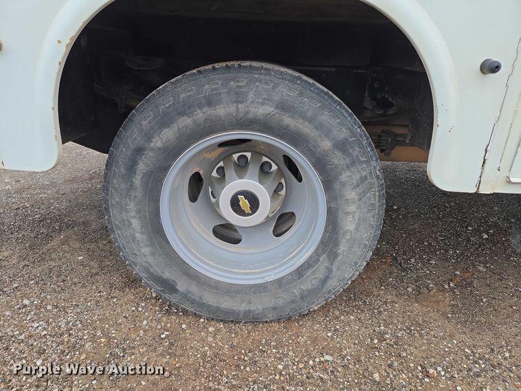 image for item EU3946 2013 Chevrolet Silverado 3500HD utility bed pickup truck