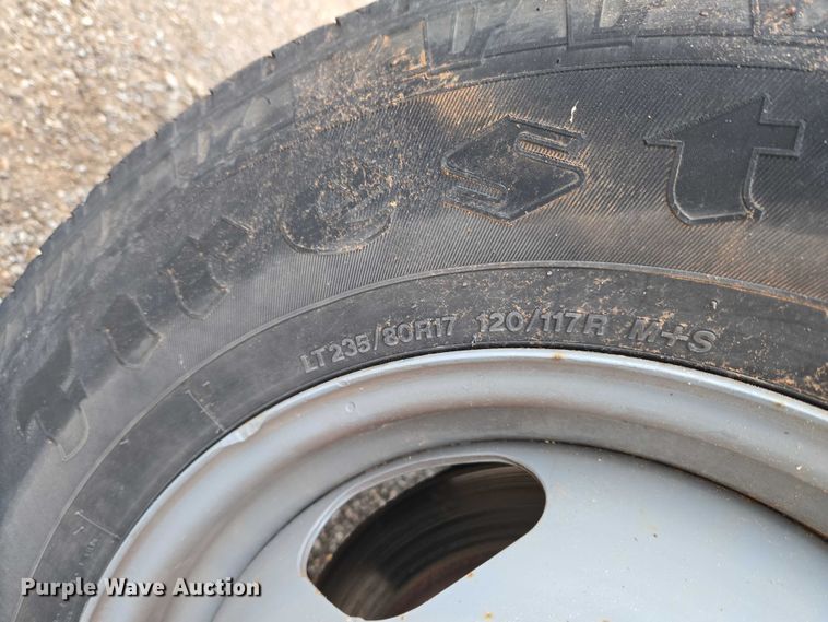 image for item EU3946 2013 Chevrolet Silverado 3500HD utility bed pickup truck