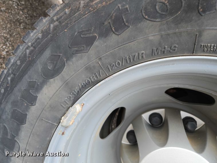 image for item EU3946 2013 Chevrolet Silverado 3500HD utility bed pickup truck