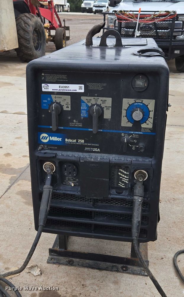 image for item EU3951 Miller Bobcat 250 welder/generator