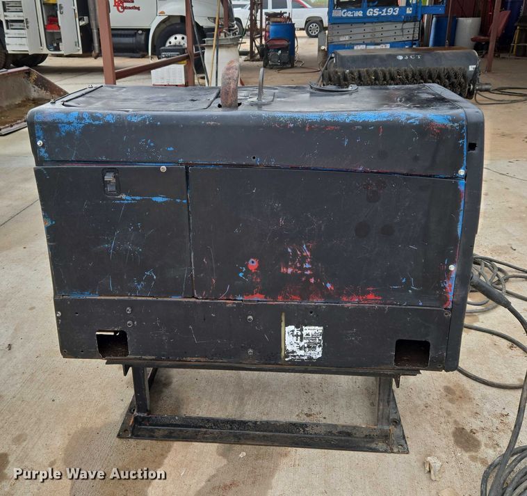 image for item EU3951 Miller Bobcat 250 welder/generator