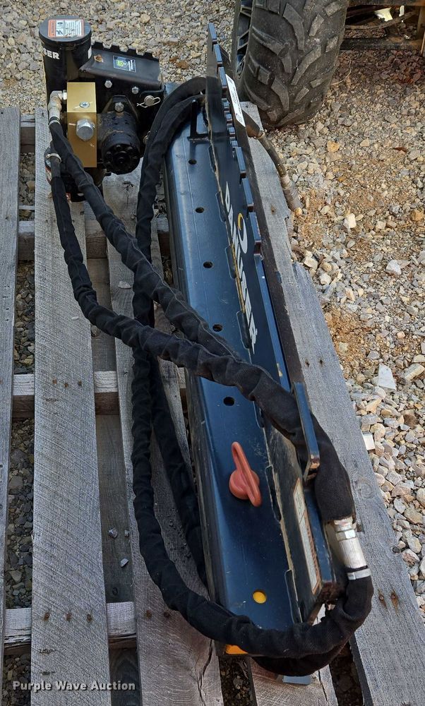 image for item EU3957 Danuser T3 Driver skid steer T-post driver