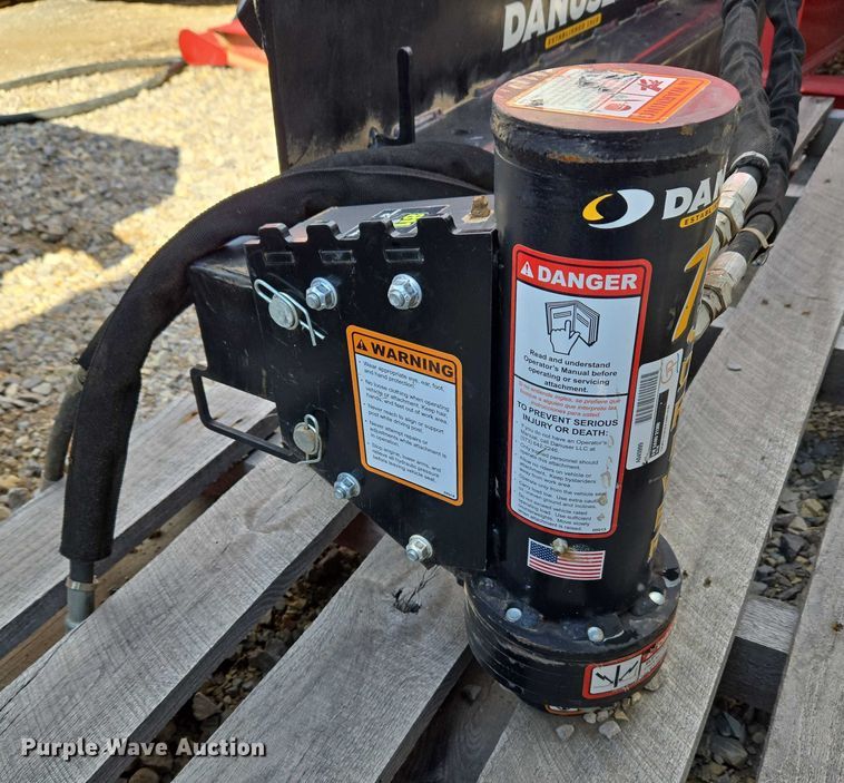 image for item EU3957 Danuser T3 Driver skid steer T-post driver