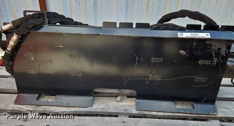 image for item EU3957 Danuser T3 Driver skid steer T-post driver