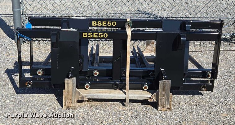 image for item EU3958 Land Pride BSE50 bale spear