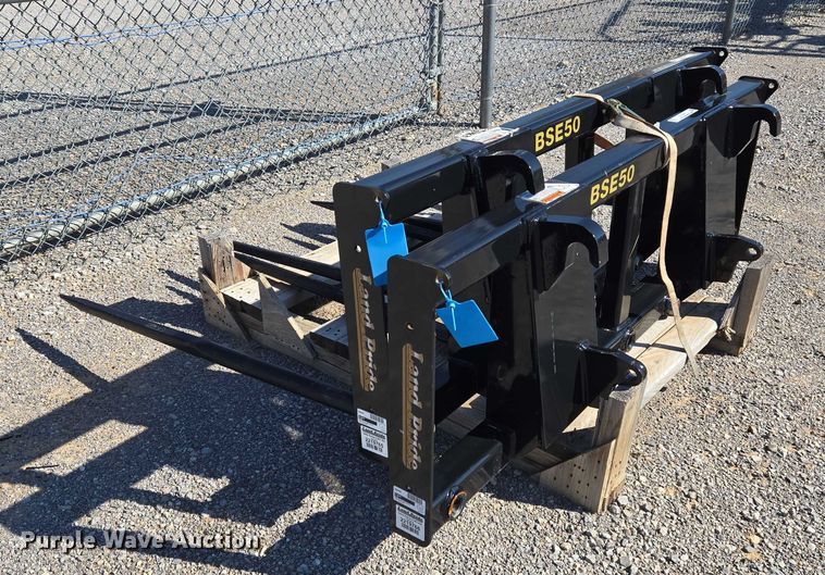 image for item EU3958 Land Pride BSE50 bale spear