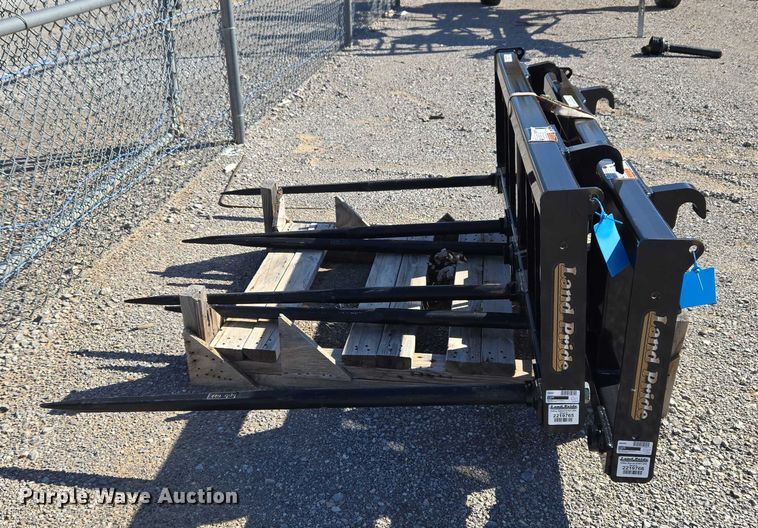 image for item EU3959 Land Pride BSE50 bale spear