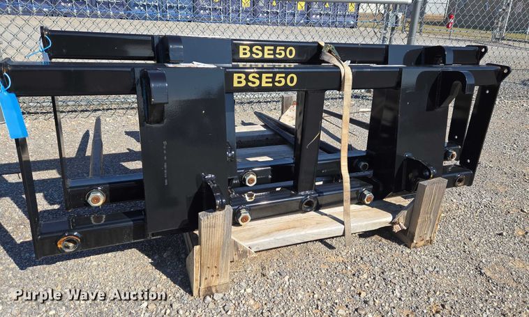 image for item EU3959 Land Pride BSE50 bale spear