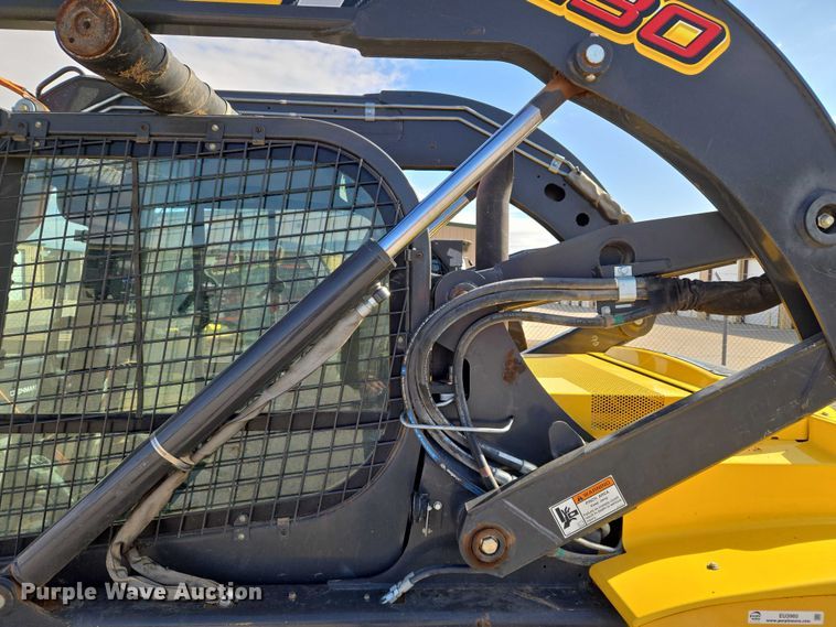 image for item EU3960 2012 New Holland L230 skid steer loader