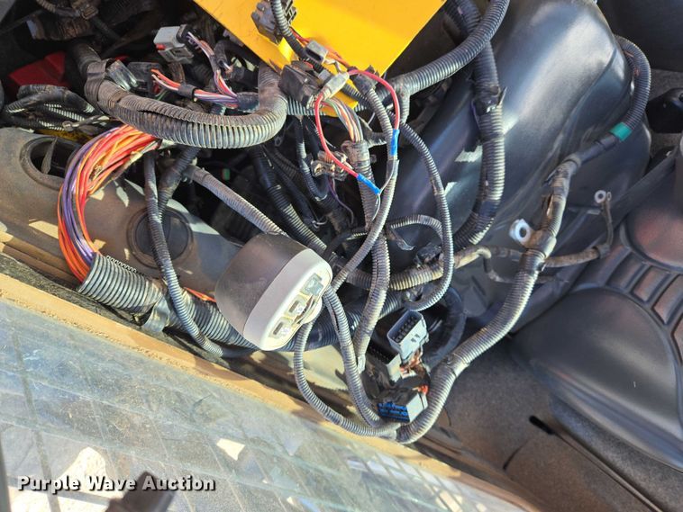 image for item EU3960 2012 New Holland L230 skid steer loader