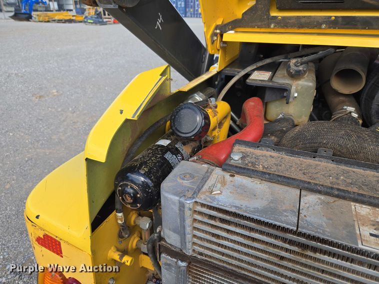 image for item EU3960 2012 New Holland L230 skid steer loader