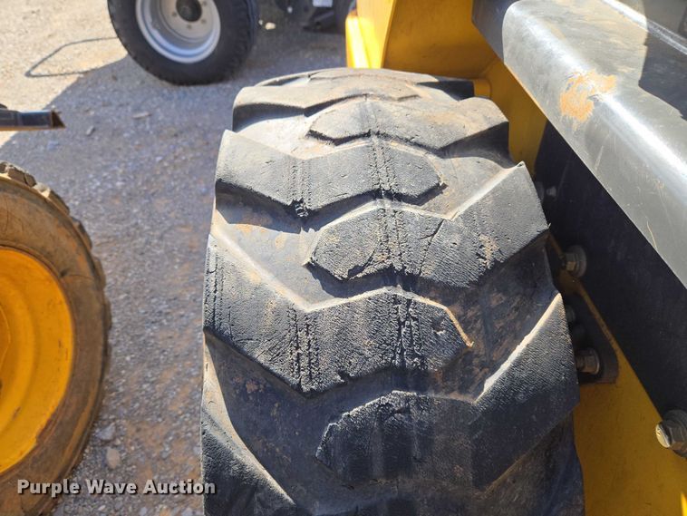 image for item EU3960 2012 New Holland L230 skid steer loader