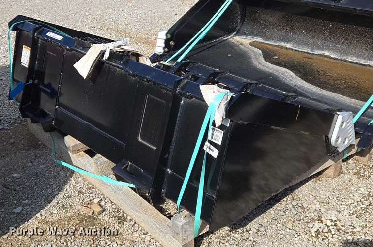 image for item EU3961 Land Pride AP-HD68LLT skid steer bucket