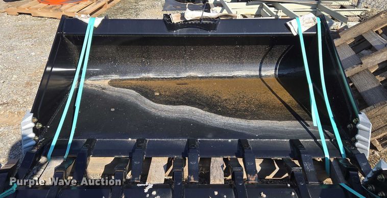 image for item EU3962 Land Pride AP-HD68LLT skid steer bucket