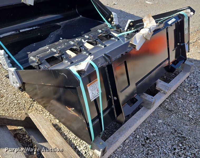 image for item EU3962 Land Pride AP-HD68LLT skid steer bucket