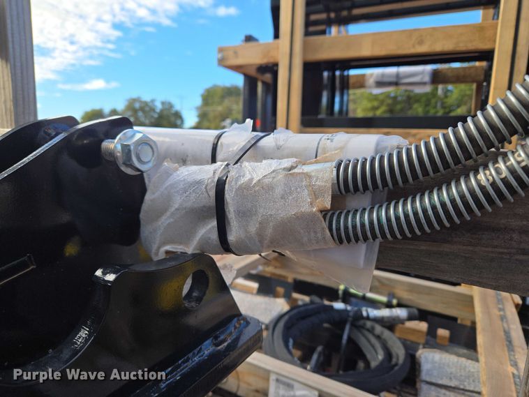 image for item EU3976 Kubota EA20 mini excavator auger