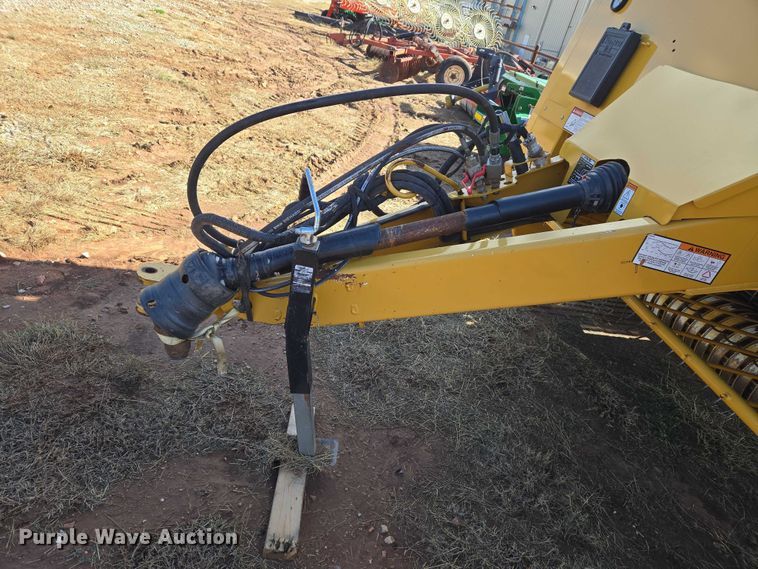 image for item EU3979 2020 Vermeer 605N round baler