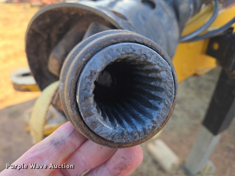 image for item EU3979 2020 Vermeer 605N round baler