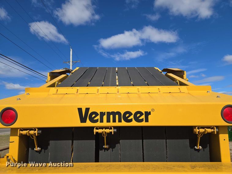 image for item EU3979 2020 Vermeer 605N round baler