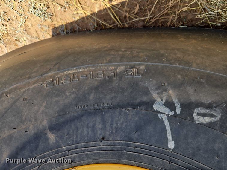 image for item EU3979 2020 Vermeer 605N round baler