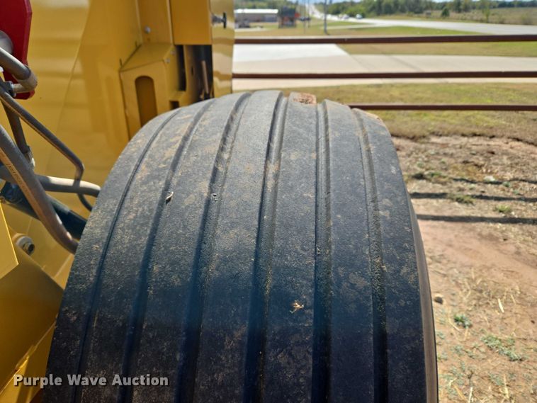 image for item EU3979 2020 Vermeer 605N round baler