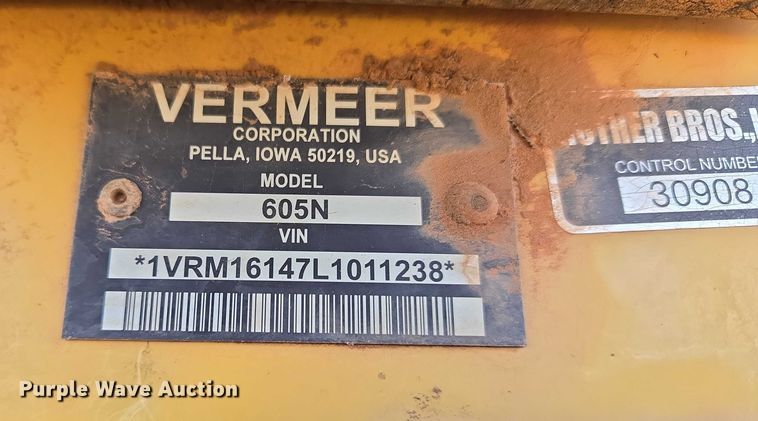 image for item EU3979 2020 Vermeer 605N round baler