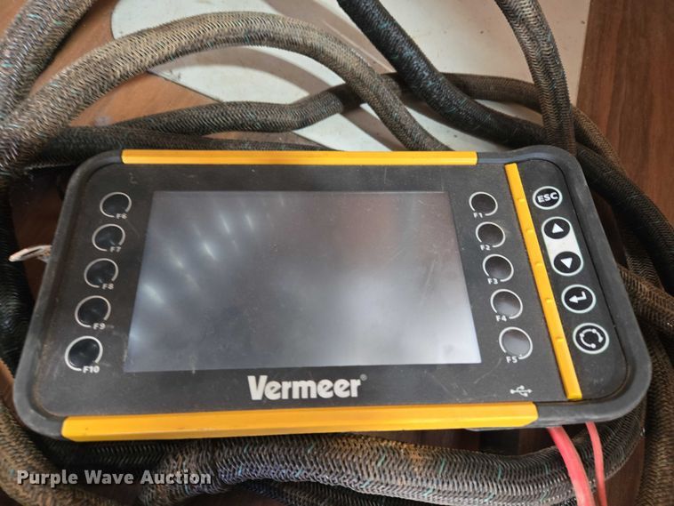 image for item EU3979 2020 Vermeer 605N round baler