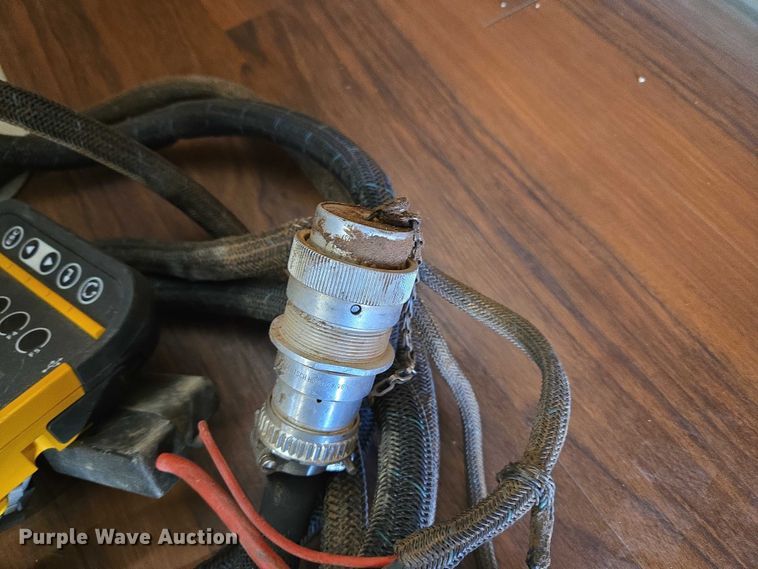 image for item EU3979 2020 Vermeer 605N round baler