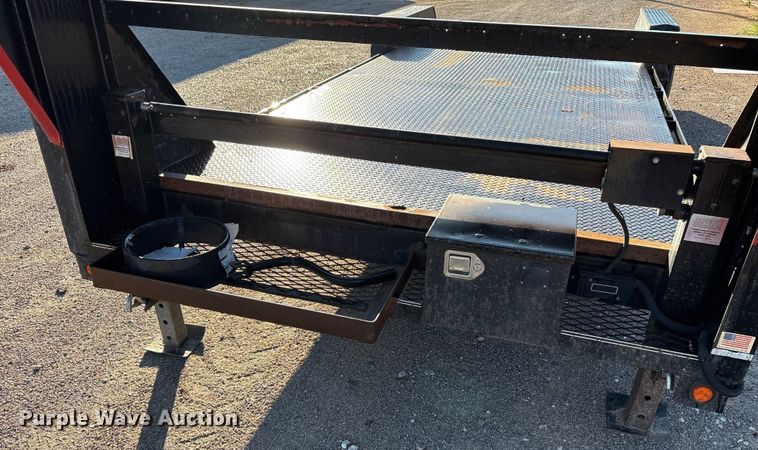 image for item EU4680 2014 Lamar Trailers equipment trailer