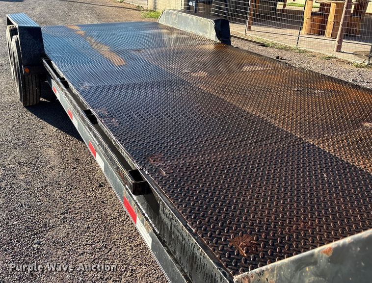 image for item EU4680 2014 Lamar Trailers equipment trailer