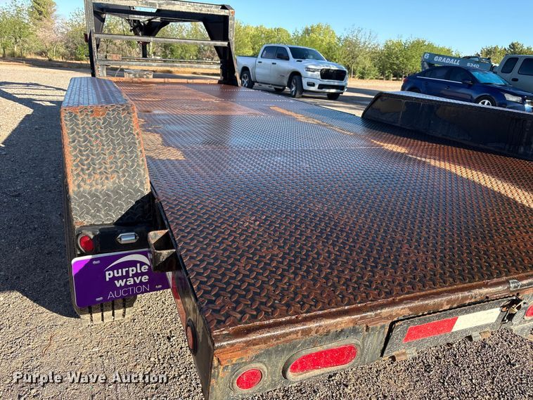 image for item EU4680 2014 Lamar Trailers equipment trailer